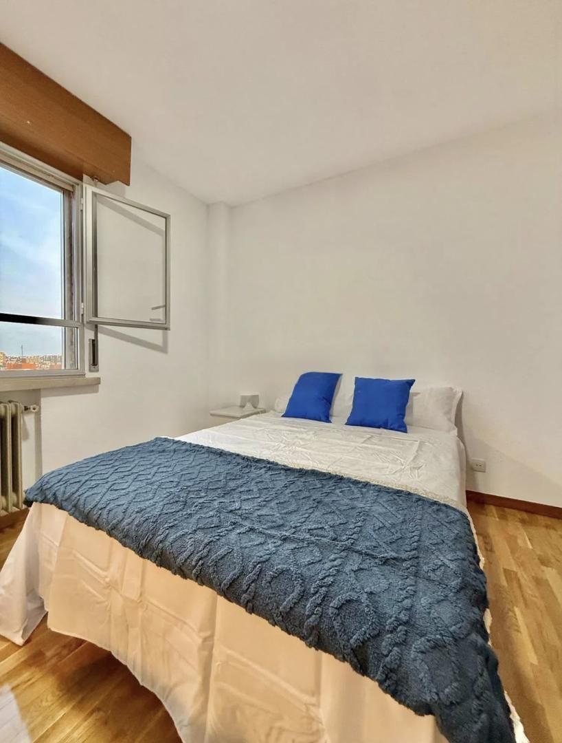 Bedroom of Flat to share in  Madrid Capital  with Heating, Parquet flooring and Storage room