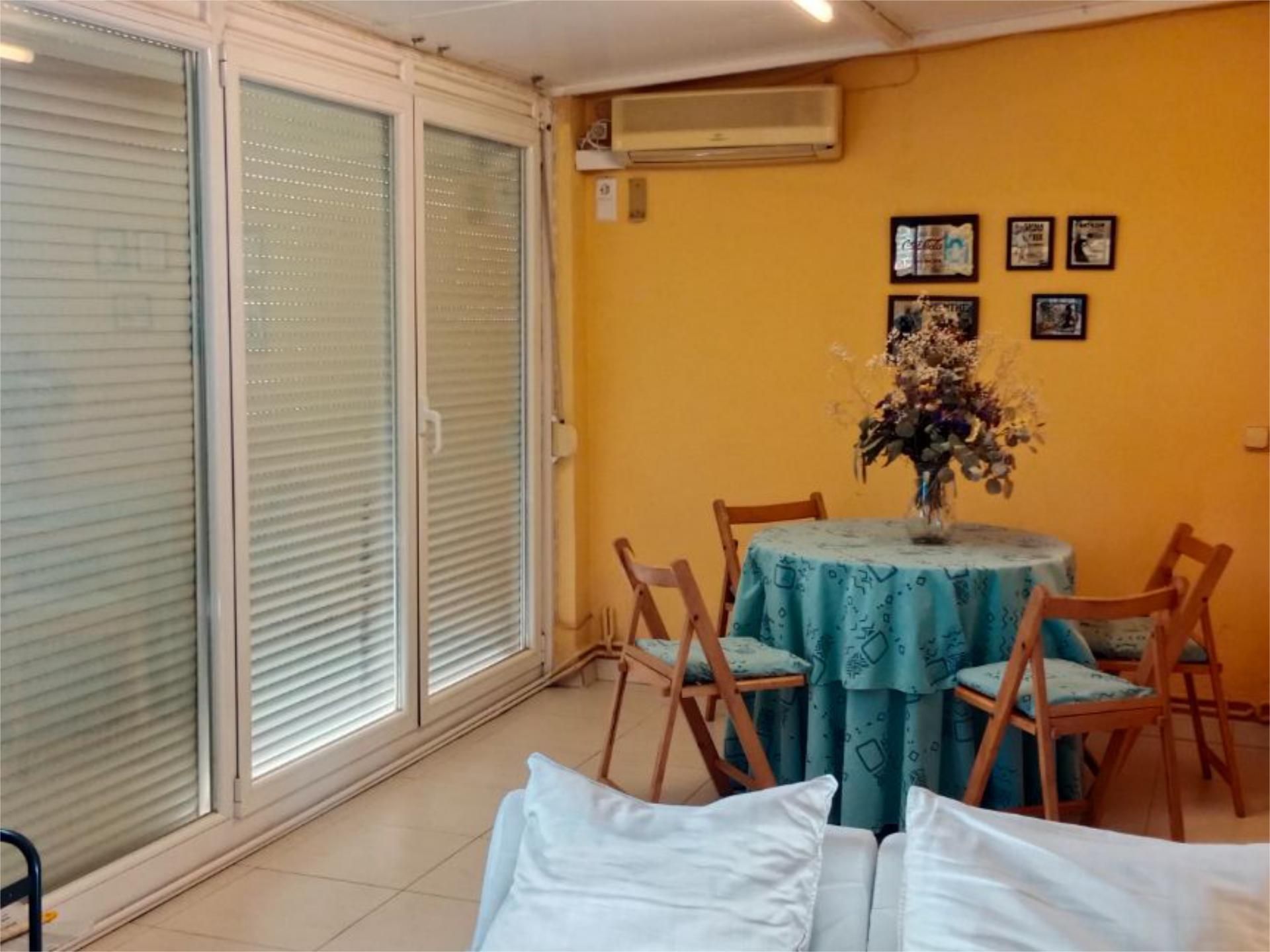 Comedor de Ático para compartir en  Lleida Capital con Aire acondicionado, Calefacción y Terraza