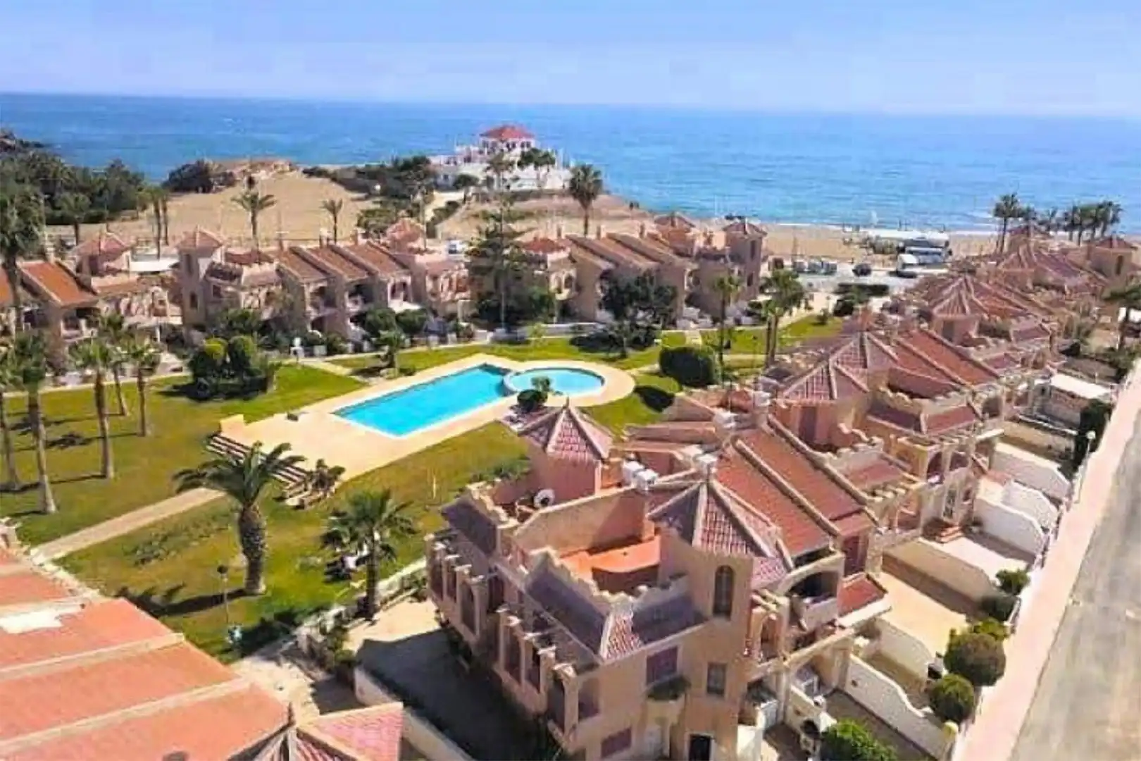 Maisonette zur Miete in Vía Axial, 444, Bahia Maisonette zur Miete in Vía Axial, 444, Bahia