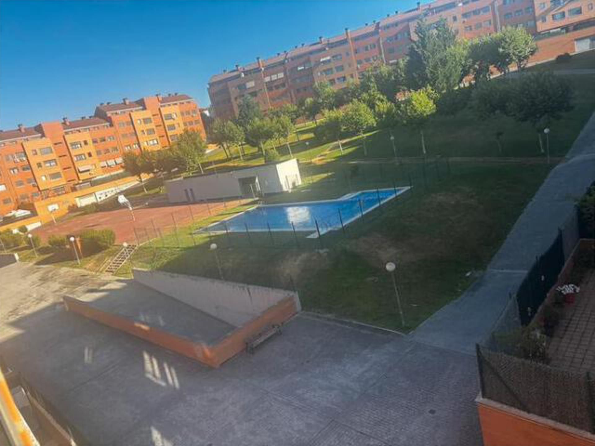 Piscina de Apartamento de alquiler en Valladolid Capital con Piscina, Amueblado y Se aceptan mascotas