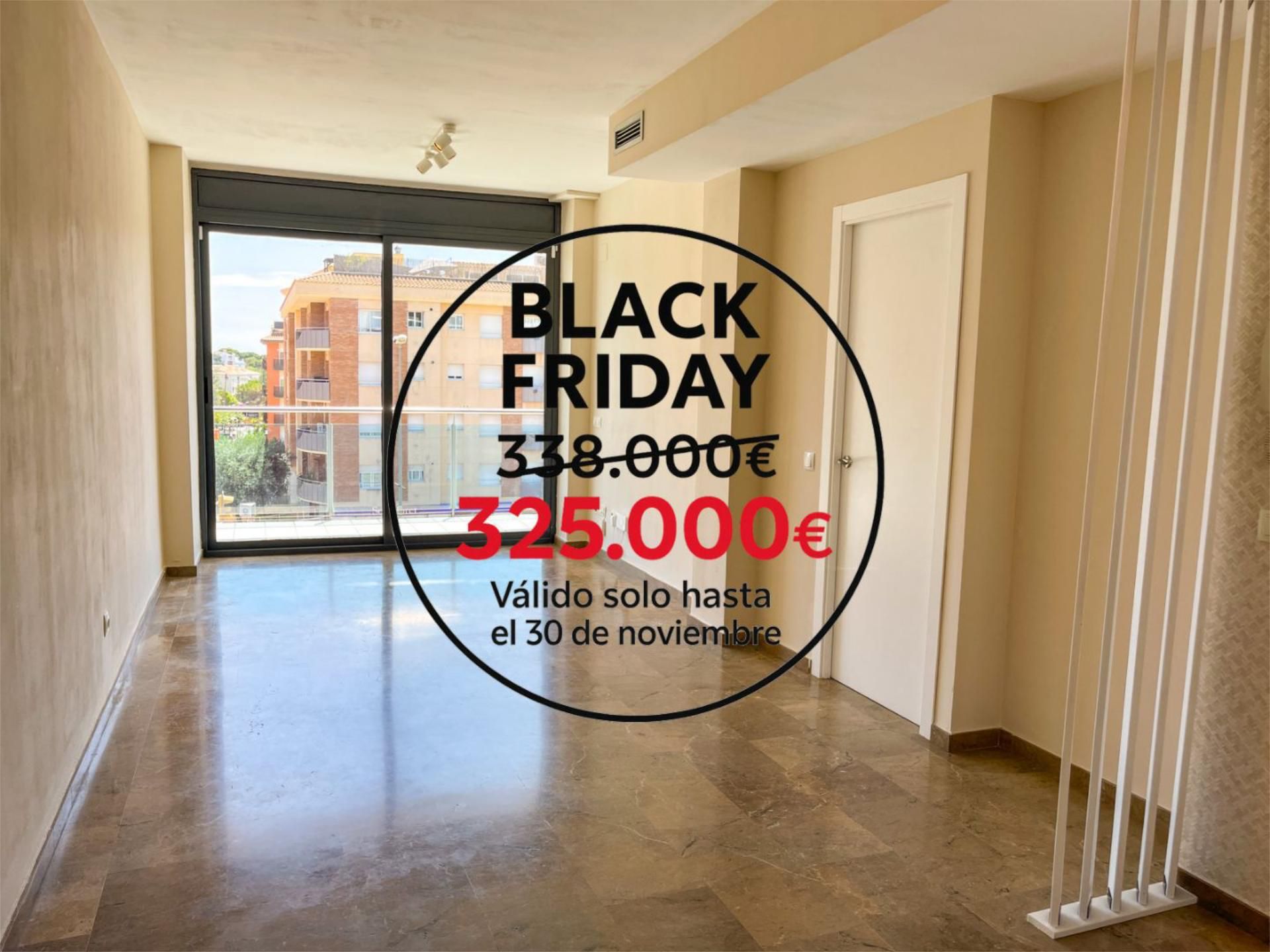 Pis en venda a Avinguda Vila de Blanes, 146, Fenals Vista exterior de Pis en venda en Lloret de Mar amb Aire condicionat, Terrassa i Piscina