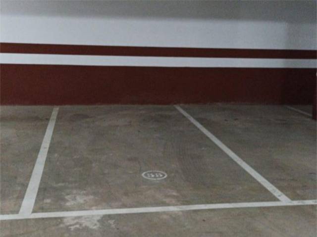 Garaje en Alquiler en Avenida Almensilla, 29 en Palomares del Río