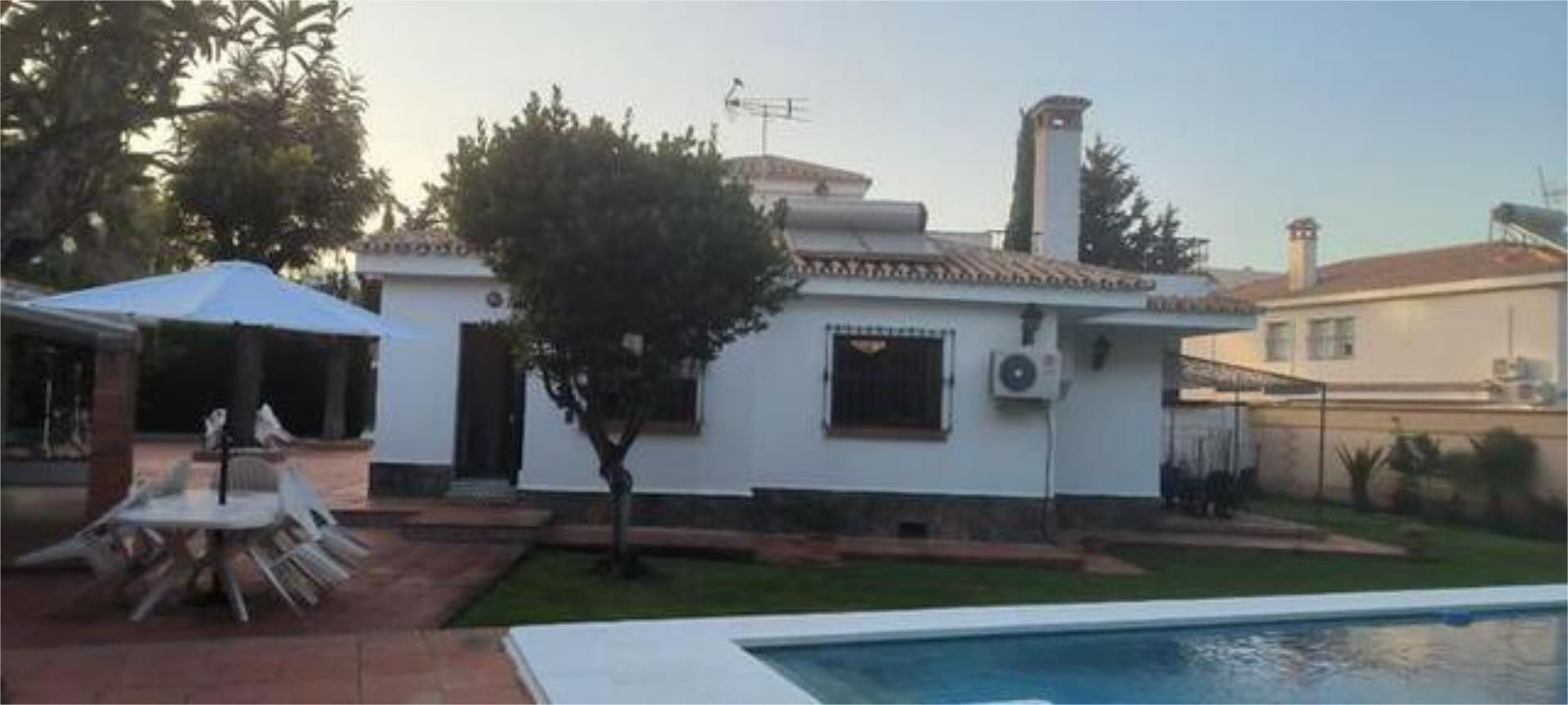 Exterior view of Single-family semi-detached for sale in Málaga Capital  with Heating, Private garden and Terrace