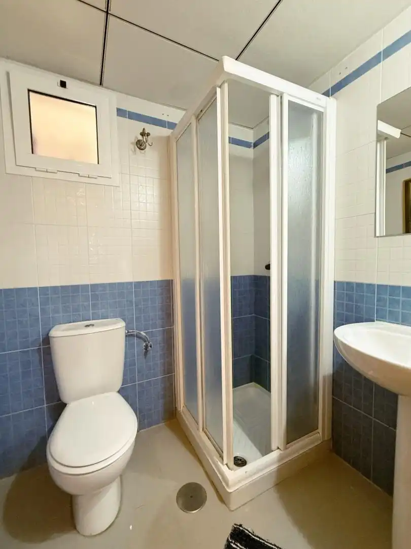 Dachboden zum Verkauf in Calle Tenis, 4, El Toyo Badezimmer von Dachboden zum Verkauf in Almería Capital mit Klimaanlage, Terrasse und Schwimmbad