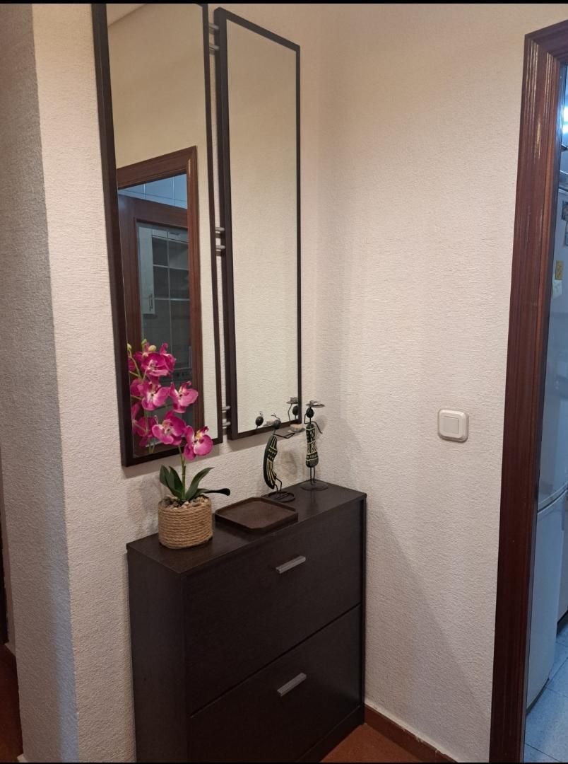 Habitación de Piso de alquiler en  Jaén Capital con Aire acondicionado, Calefacción y Amueblado