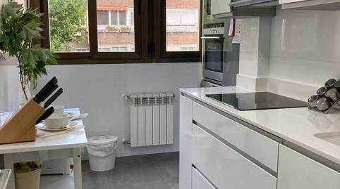 Photo 5 of Flat to rent in Calle de Santa María Magdalena, 7, Nueva España, Madrid