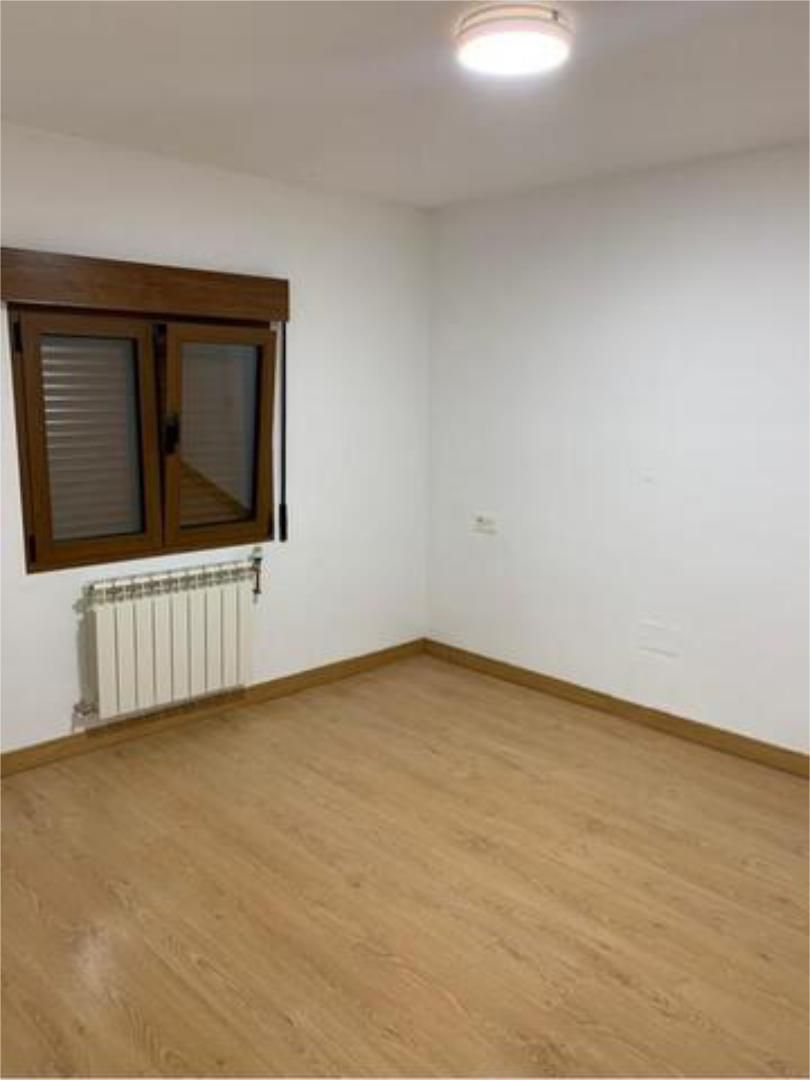 Piso de alquiler en Tudela de Duero con Jardín privado y Terraza