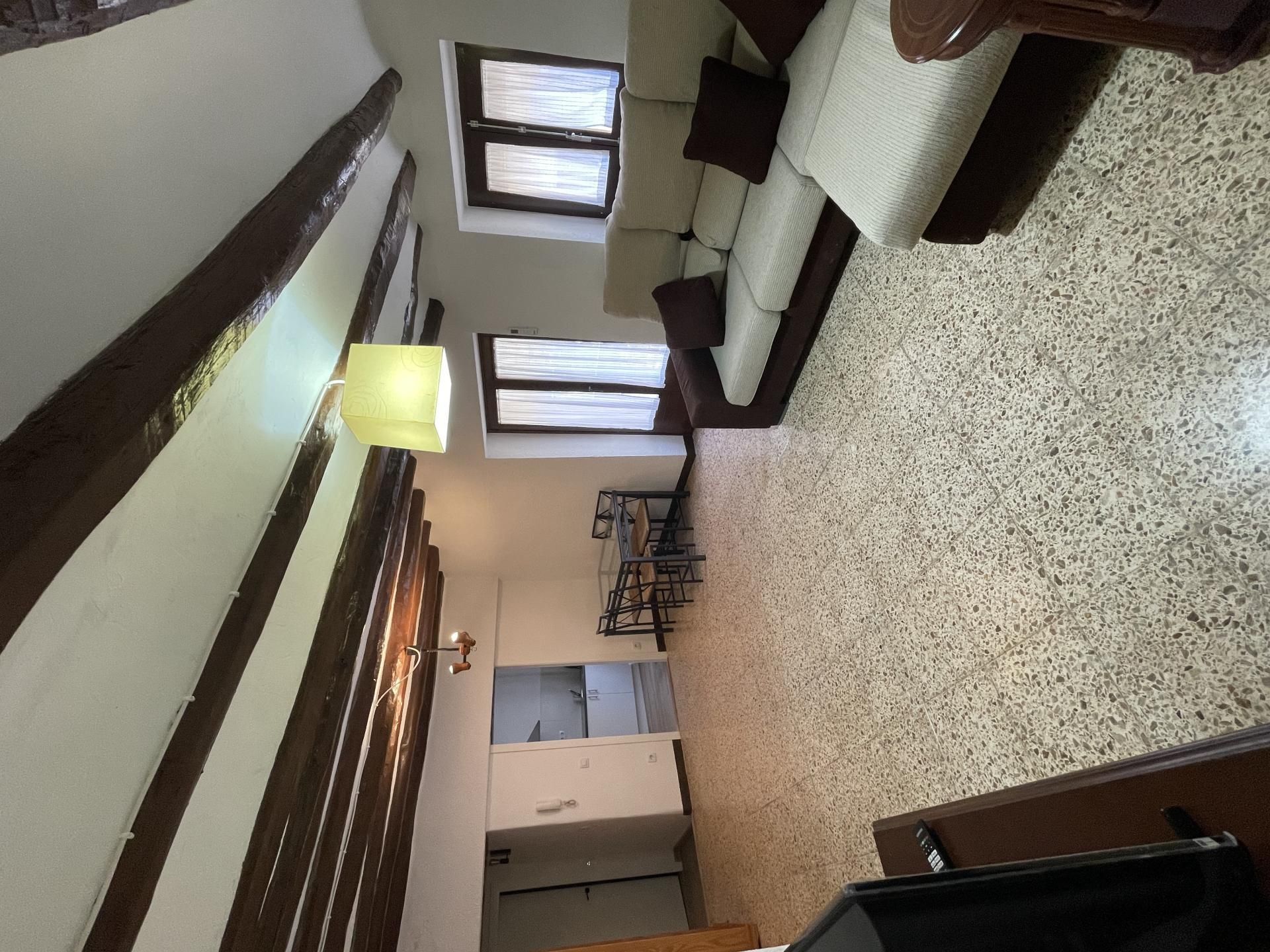 Wohnzimmer von Wohnung miete in Calaceite mit Klimaanlage, Heizung und Parkett