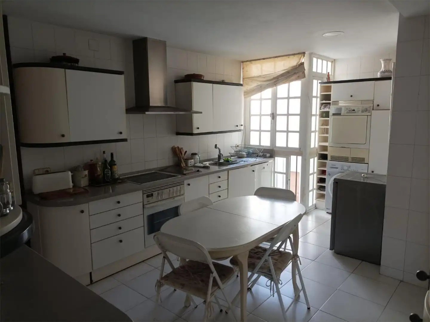 Flat for sale in Calle Levíes, 2, San Bartolomé Kitchen of Flat for sale in Sevilla Capital with Air Conditioner, Terrace and Balcony