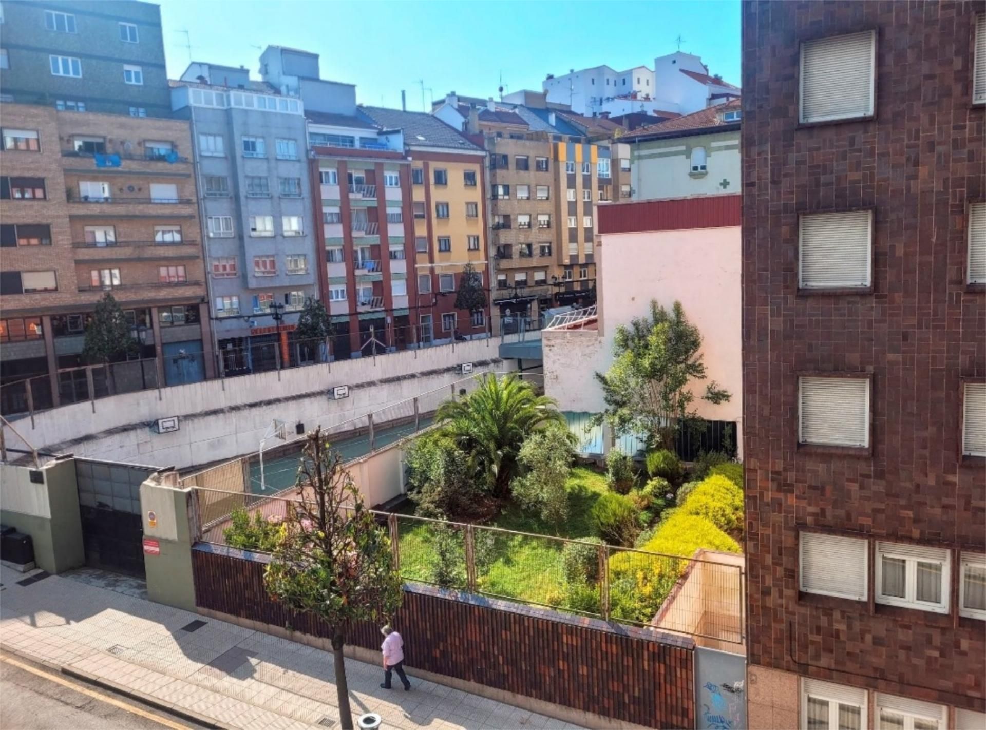 Exterior view of Flat for sale in Oviedo   with Balcony