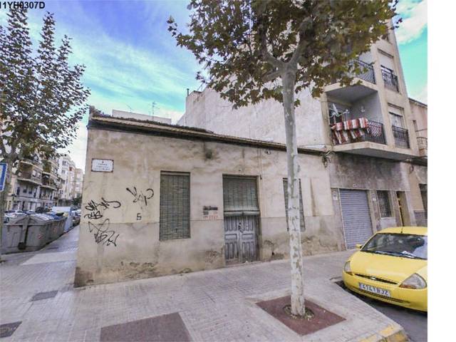 Piso en Venta en Carrer Fernanda Santamaría, 32 en Plaza Crevillente - Antiguos Juzgados - El Asilo