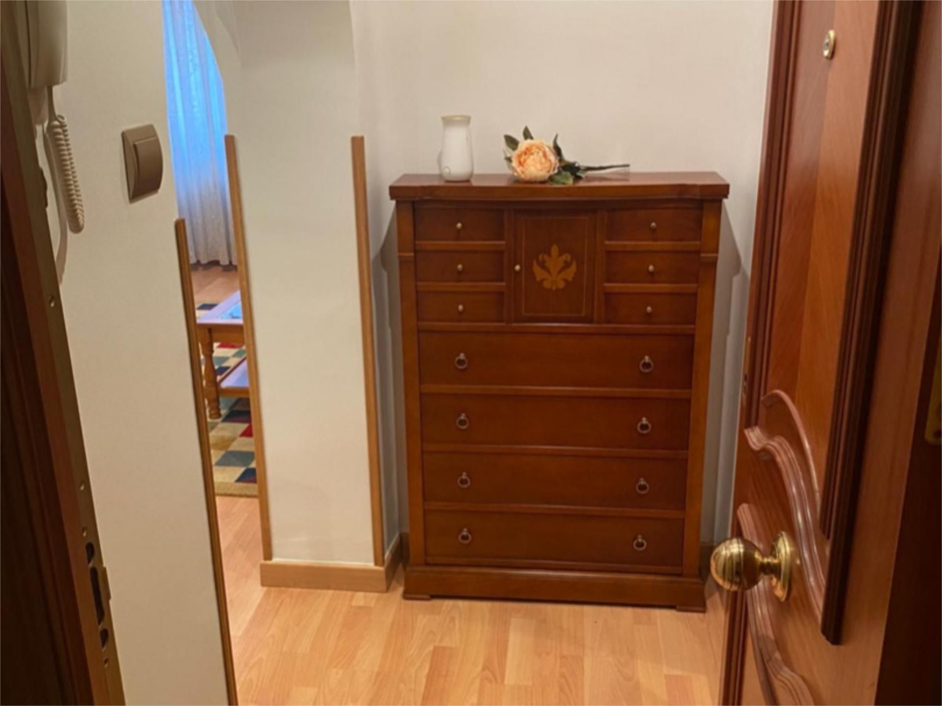 Bedroom of Flat to rent in Santander  with Heating, Parquet flooring and Furnished