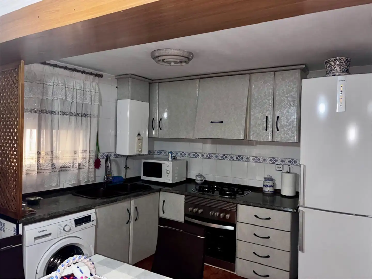 Casa adosada en venta en Calle Molinete, 1, Calles Cocina de Casa adosada en venta en Calles con Aire acondicionado y Balcón