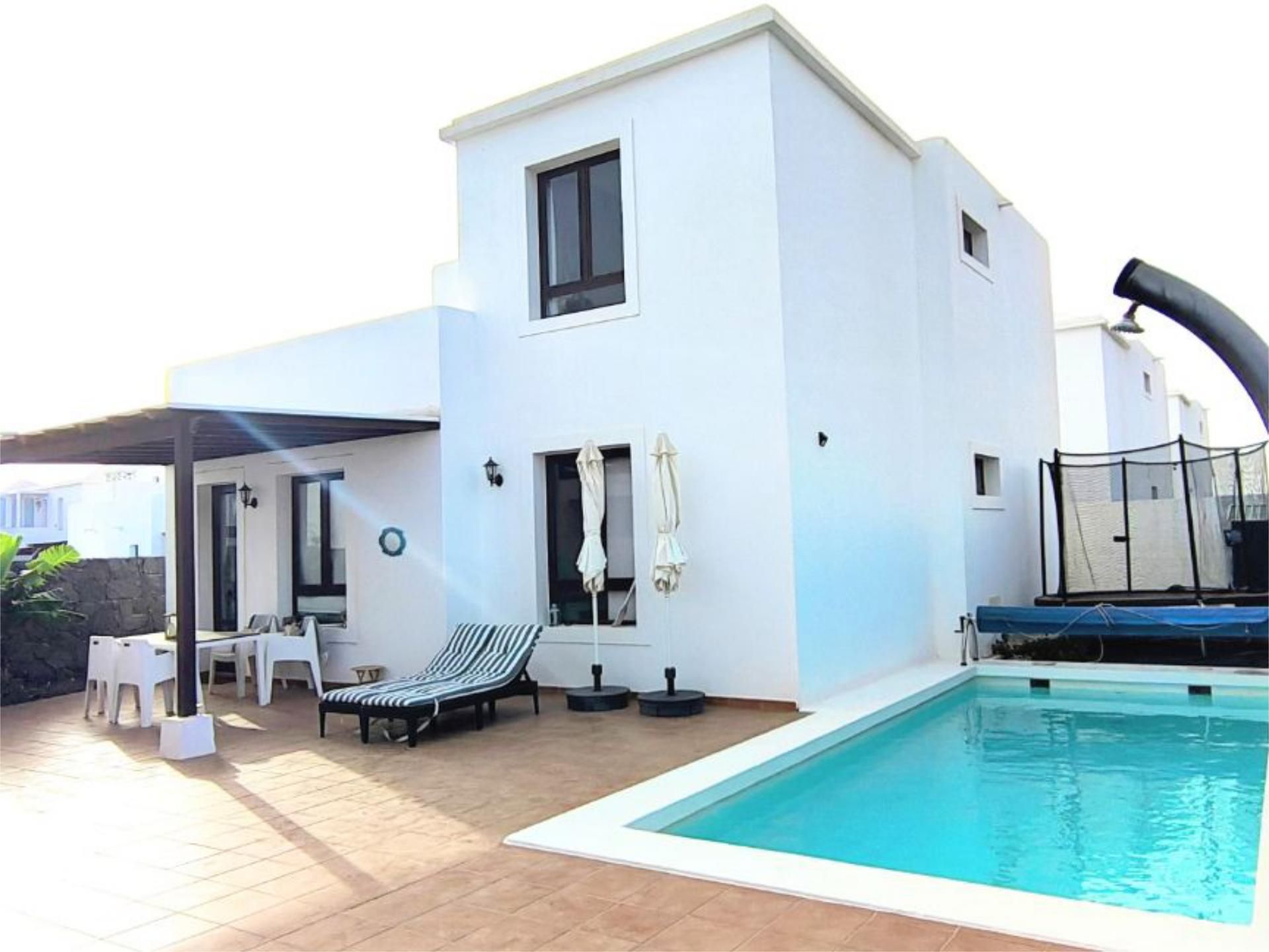 Piscina de Casa o chalet en venta en Yaiza con Terraza, Piscina y Balcón