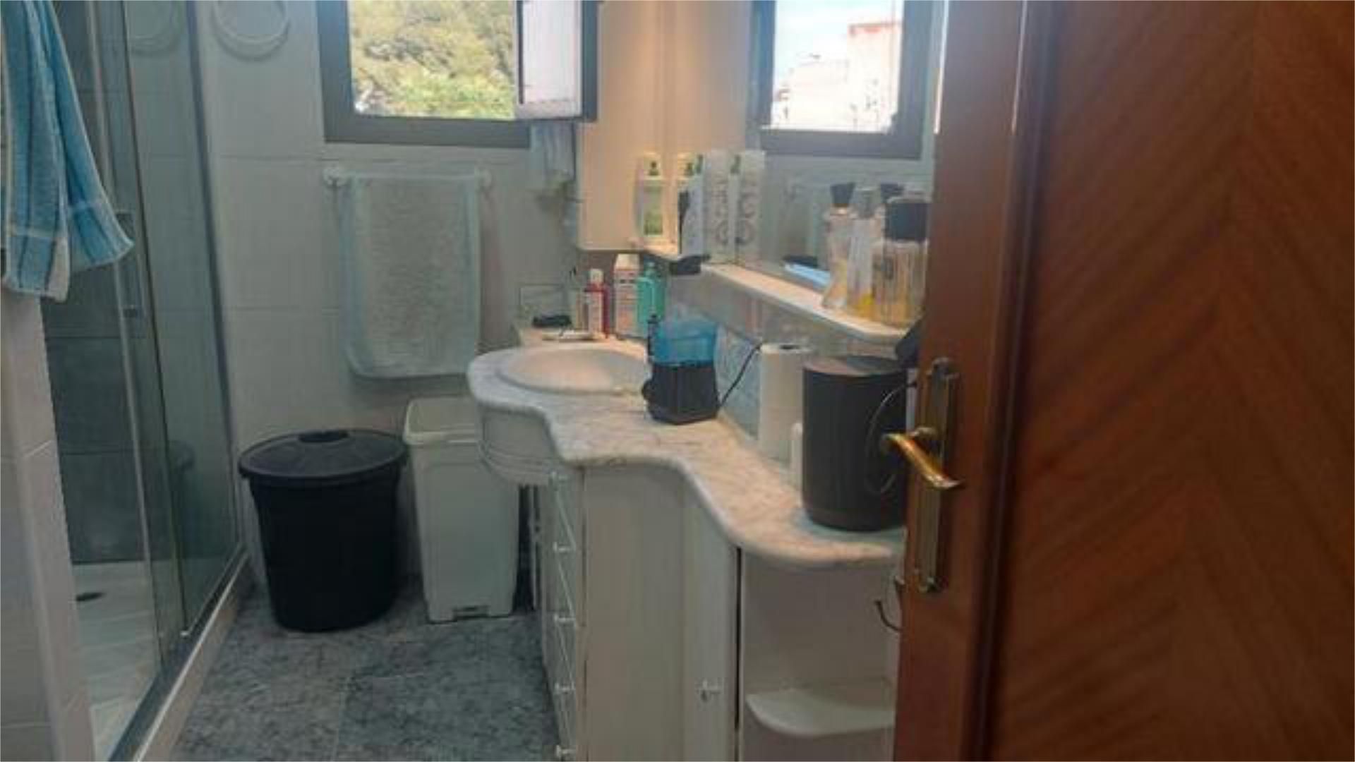 Bathroom of Flat for sale in Elda