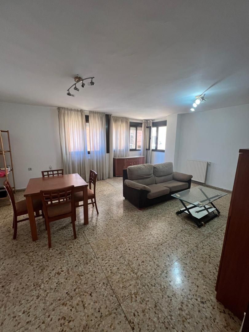 Living room of Flat to rent in Ponferrada  with Heating, Parquet flooring and Furnished