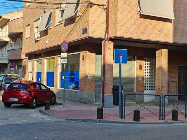 Local comercial en Alquiler en San Benito - Patiño