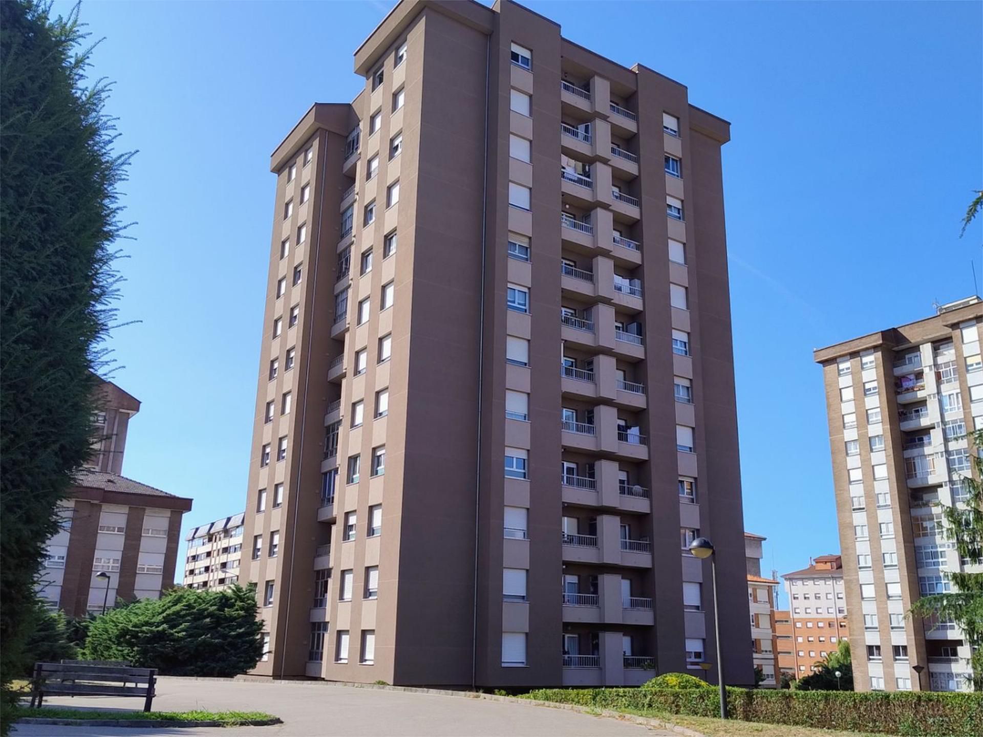 Vista exterior de Piso en venta en Avilés con Terraza