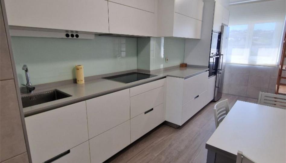 Flat to rent in Avenida de Pedralonga, 34d, Someso - Matogrande, A Coruña - image 1 Photo 1 of Flat to rent in Avenida de Pedralonga, 34d, Someso - Matogrande, A Coruña