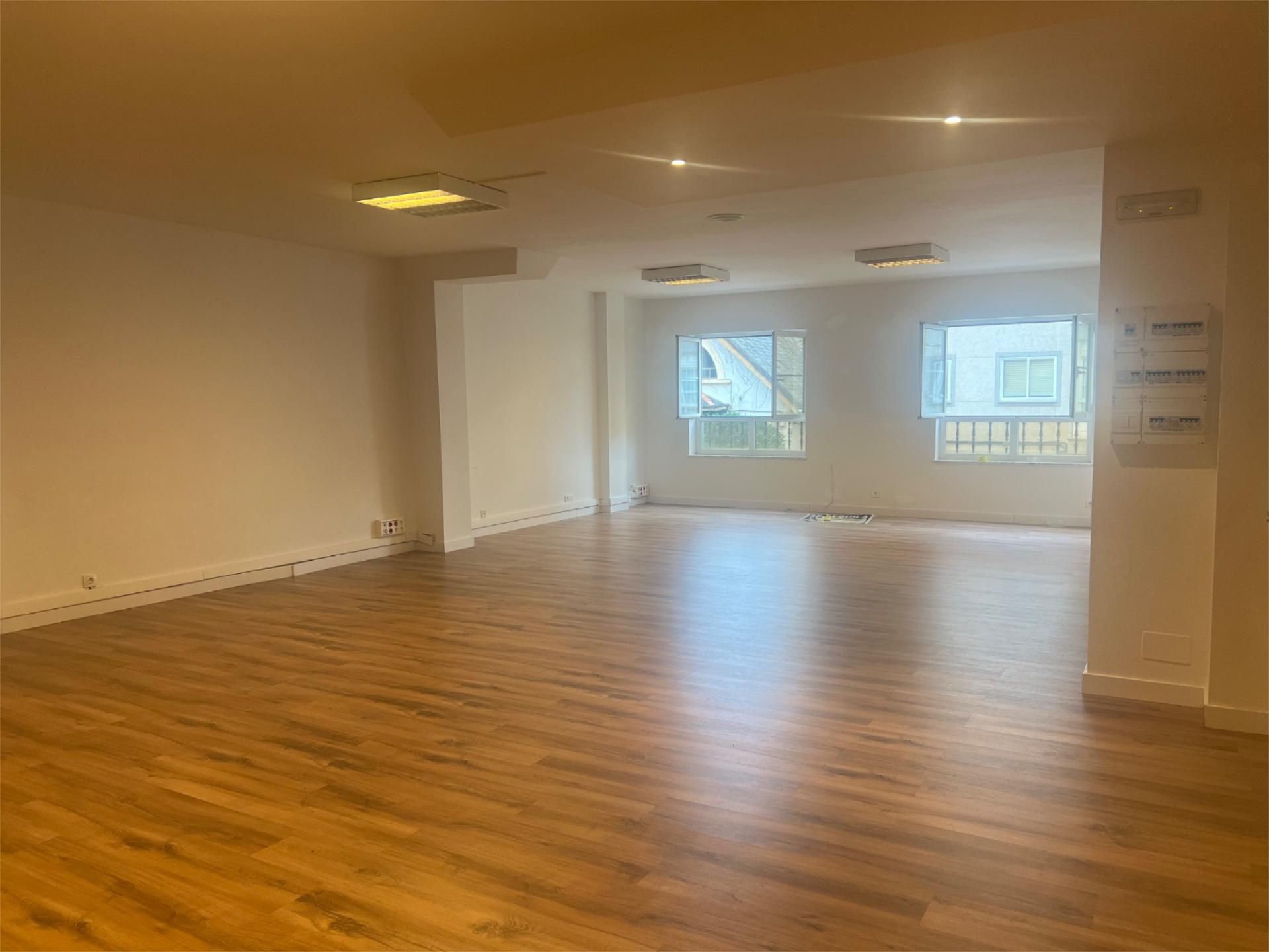 Local en venta en Foz con Parquet