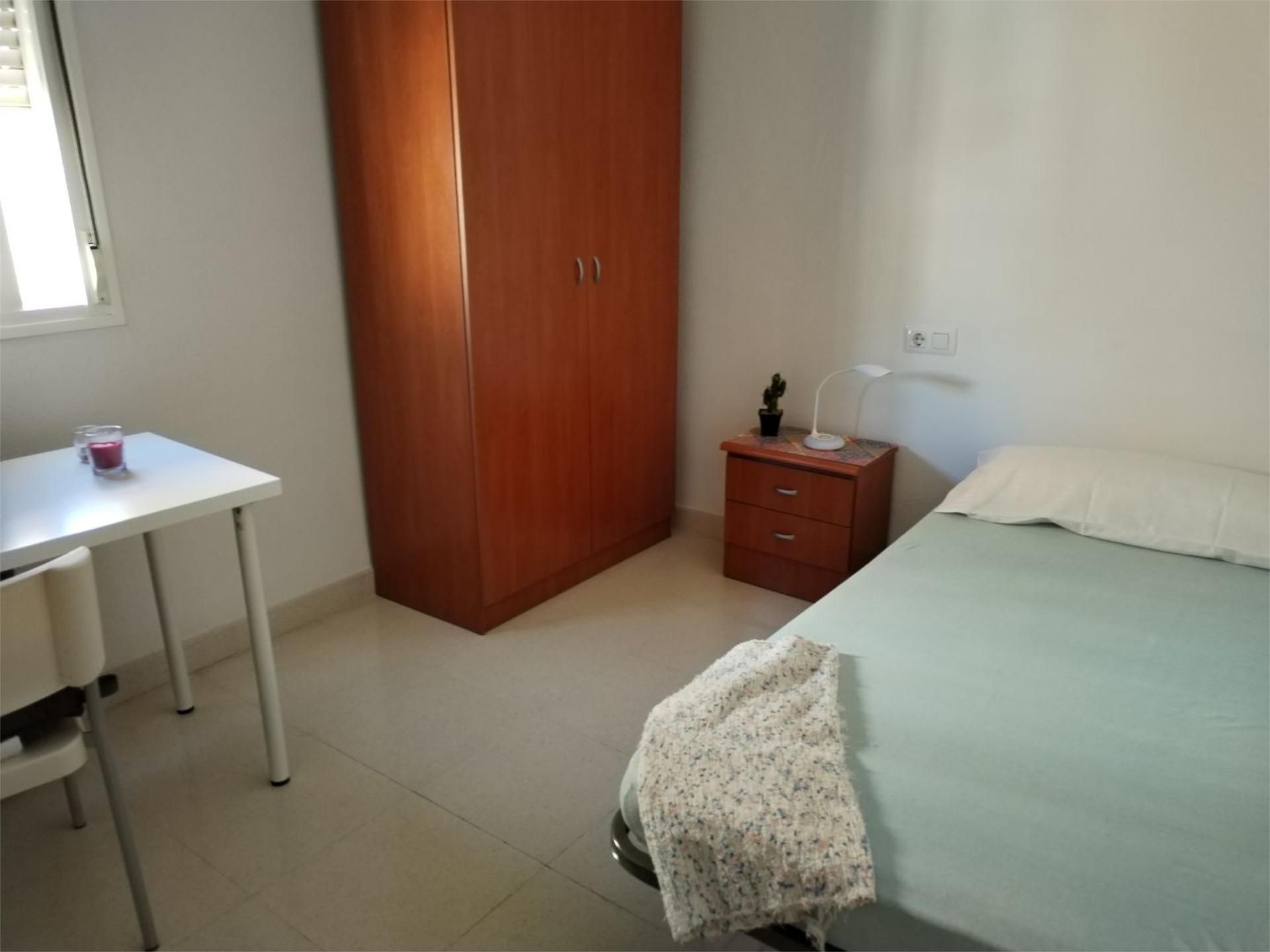 Habitación de Piso para compartir en Málaga Capital con Aire acondicionado, Calefacción y Terraza