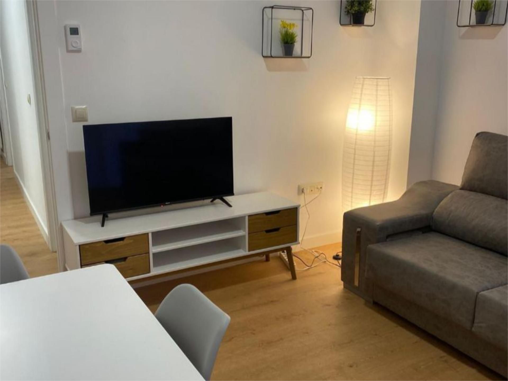 Flat to rent in Calle Luis Badía, 99, Fátima