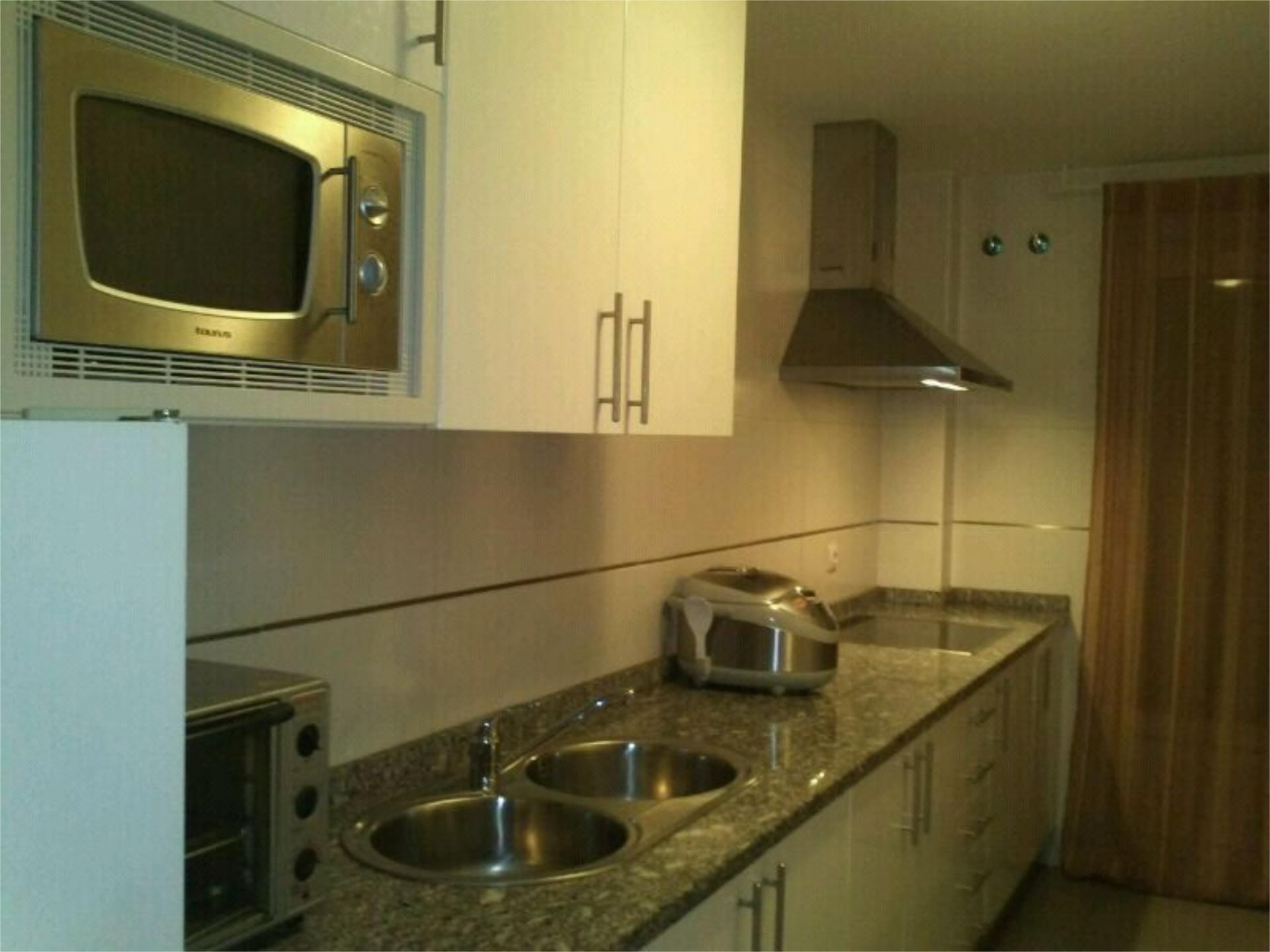 Cocina de Piso de alquiler en Cáceres Capital con Aire acondicionado, Calefacción y Parquet