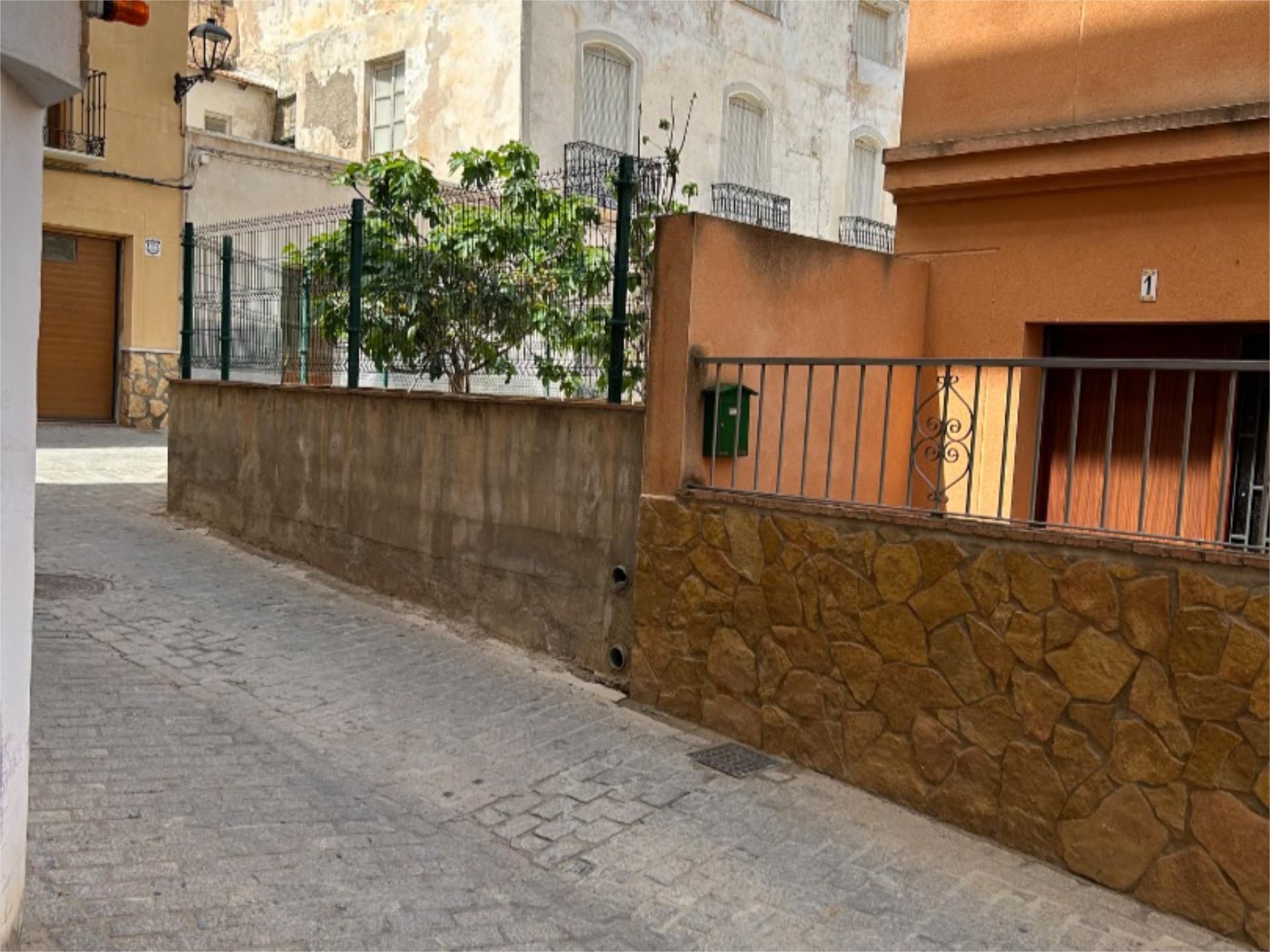 Exterior view of Garage for sale in Vera