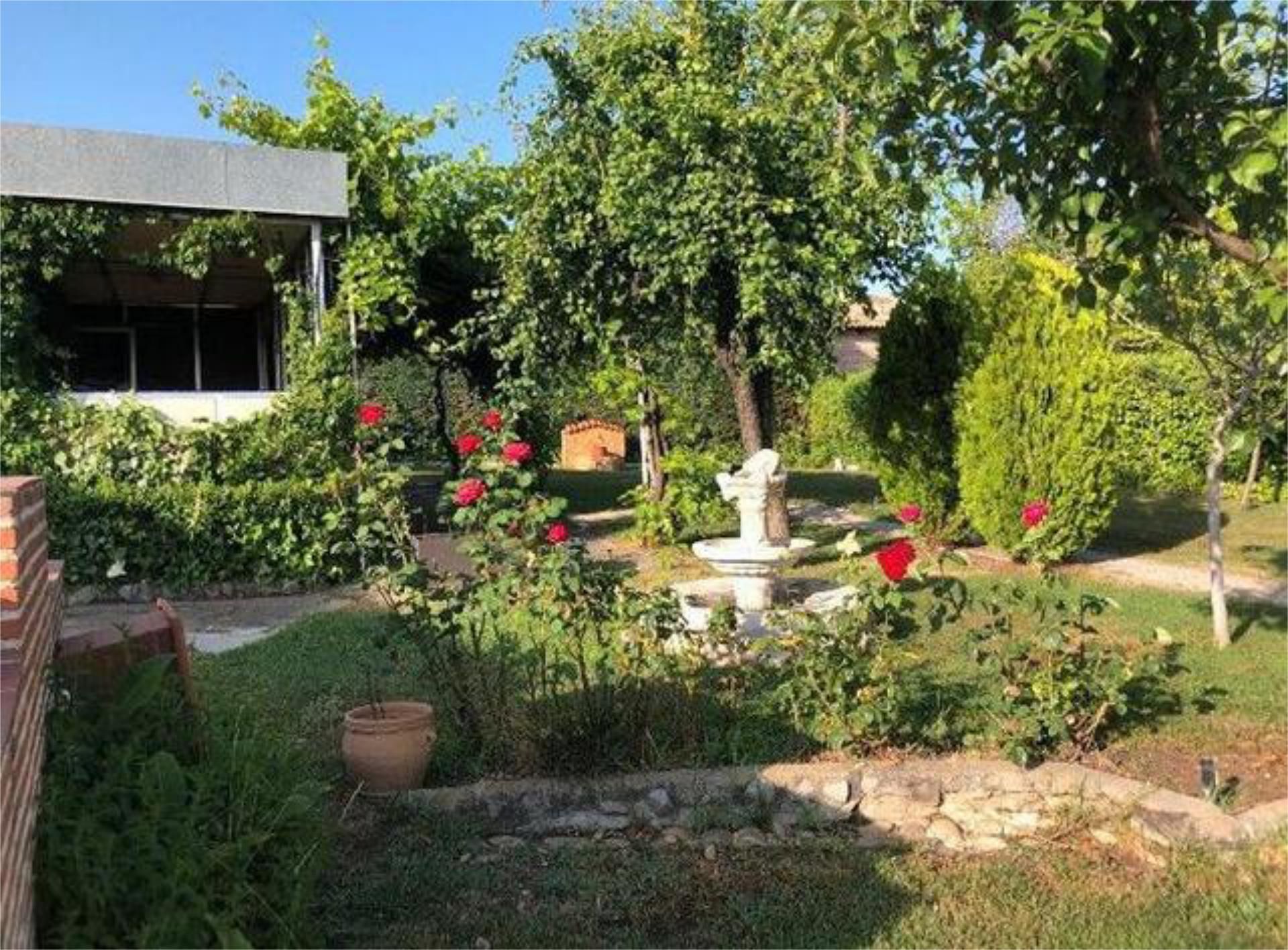 Jardí de Casa adosada en venda en Maqueda amb Calefacció, Jardí privat i Terrassa