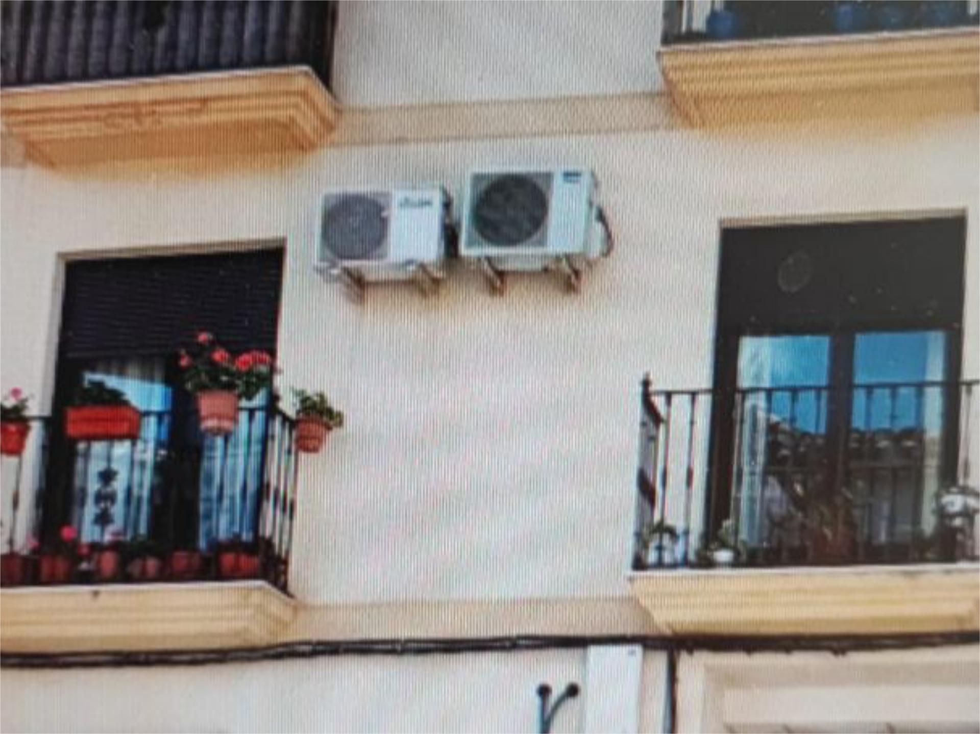 Terraza de Piso de alquiler en Baena con Aire acondicionado, Trastero y Amueblado