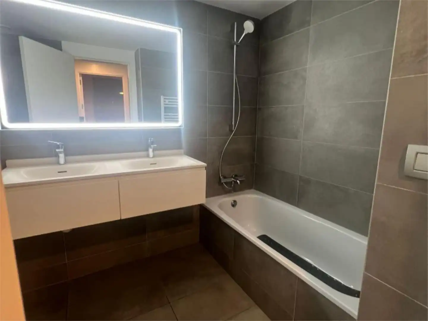 Wohnung zum Verkauf in Carrer del Riu Nervión, 6, Nou Benicalap Badezimmer von Wohnung zum Verkauf in Valencia Capital mit Klimaanlage, Terrasse und Schwimmbad