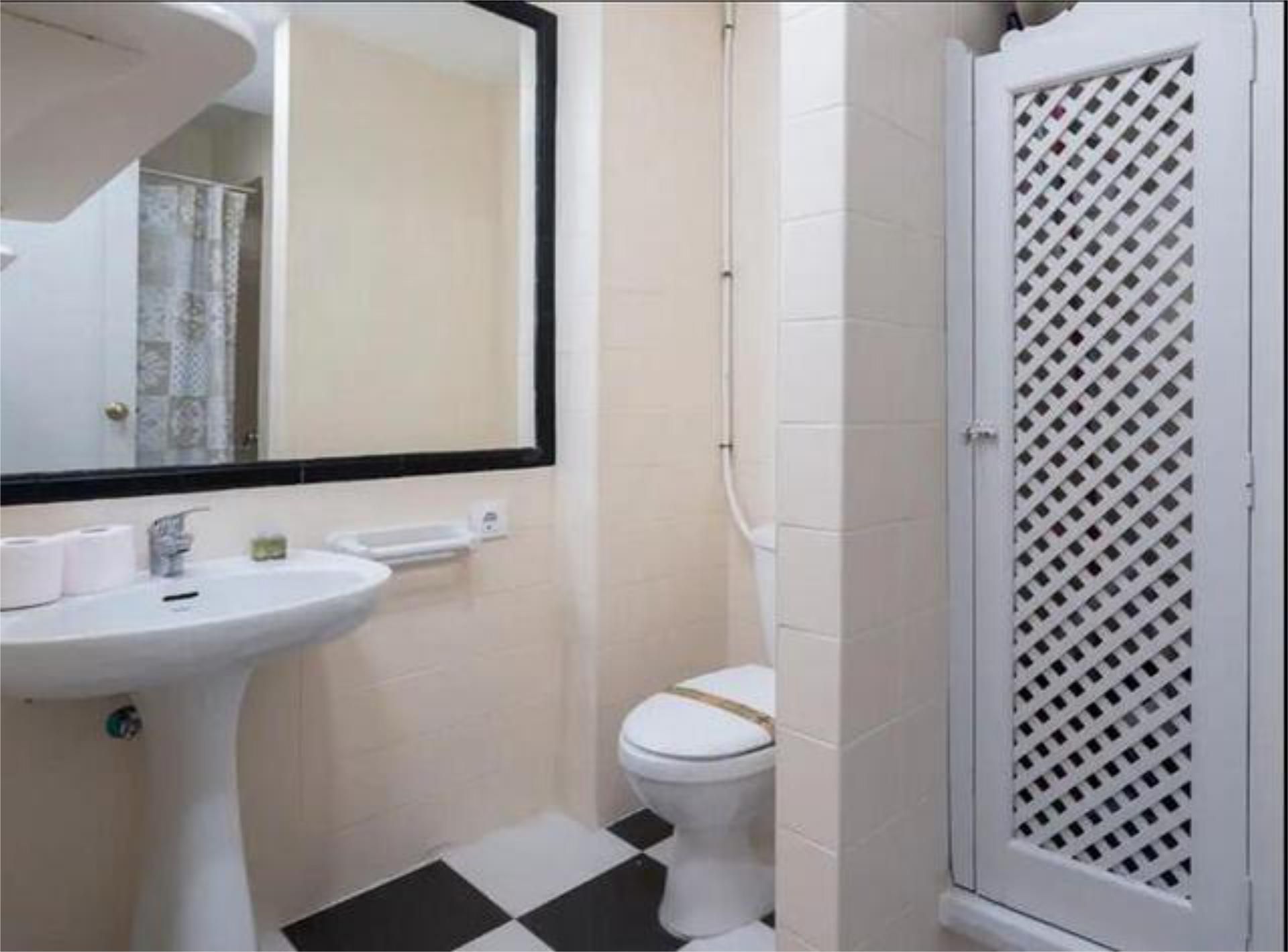 Baño de Apartamento de alquiler en El Puerto de Santa María con Amueblado
