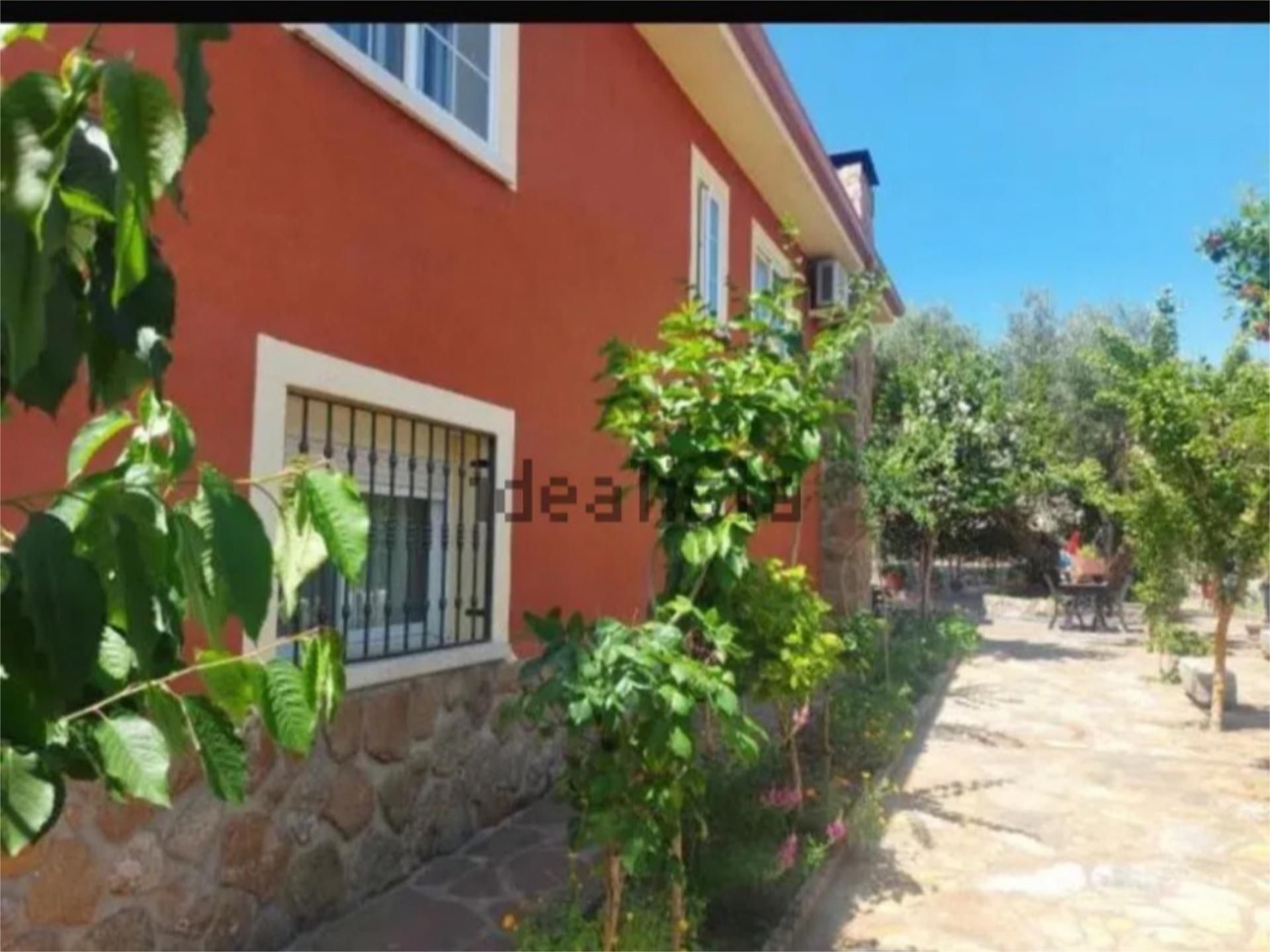 Vista exterior de Piso en venta en San Martín de Valdeiglesias con Aire acondicionado, Calefacción y Jardín privado