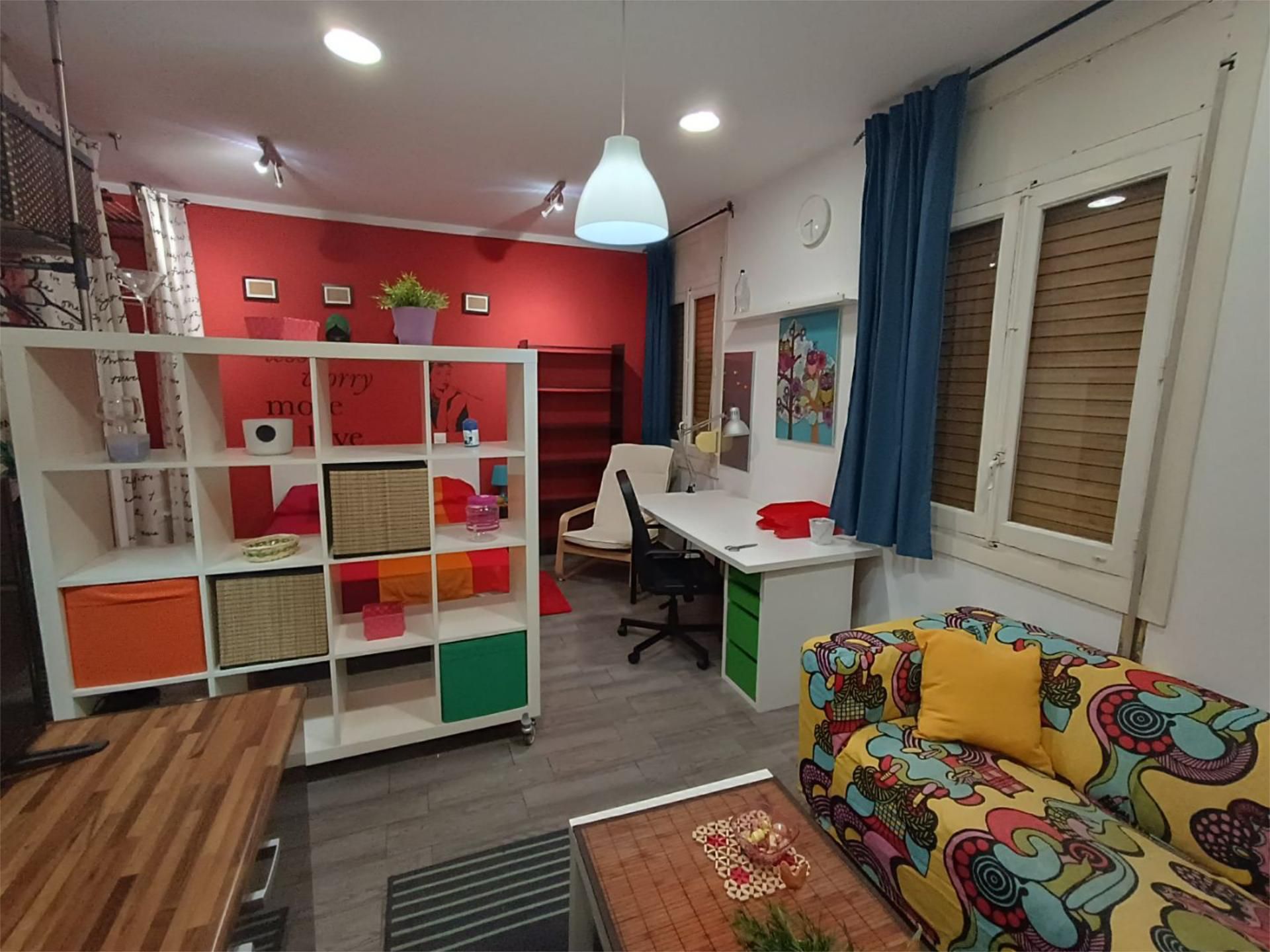 Sala de estar de Estudio para compartir en  Madrid Capital con Calefacción y Amueblado
