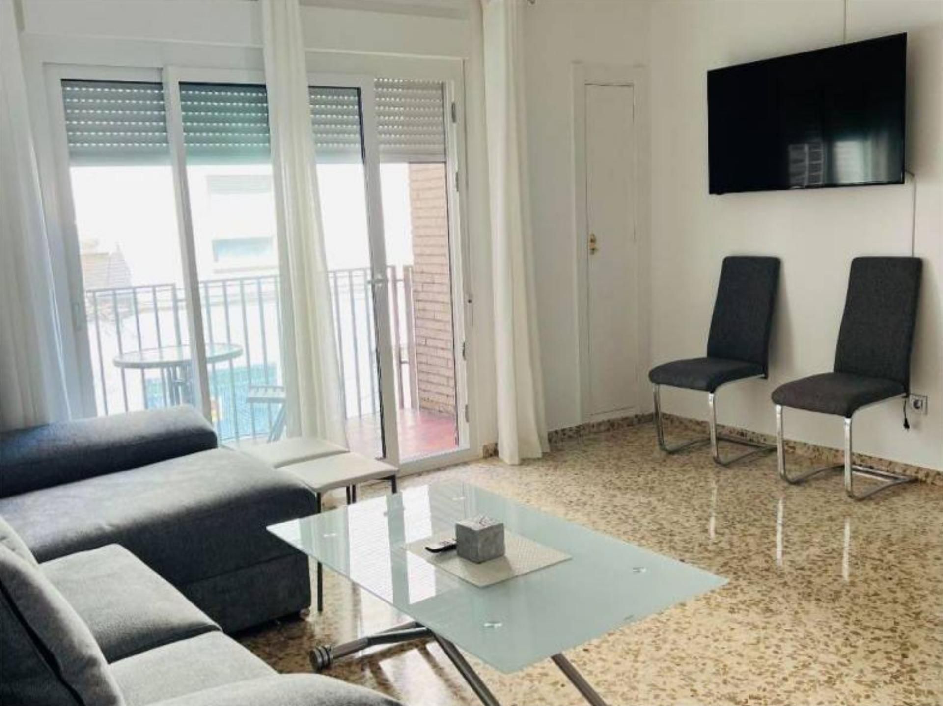 Sala d'estar de Pis de lloguer en  Granada Capital amb Calefacció, Moblat i Balcó