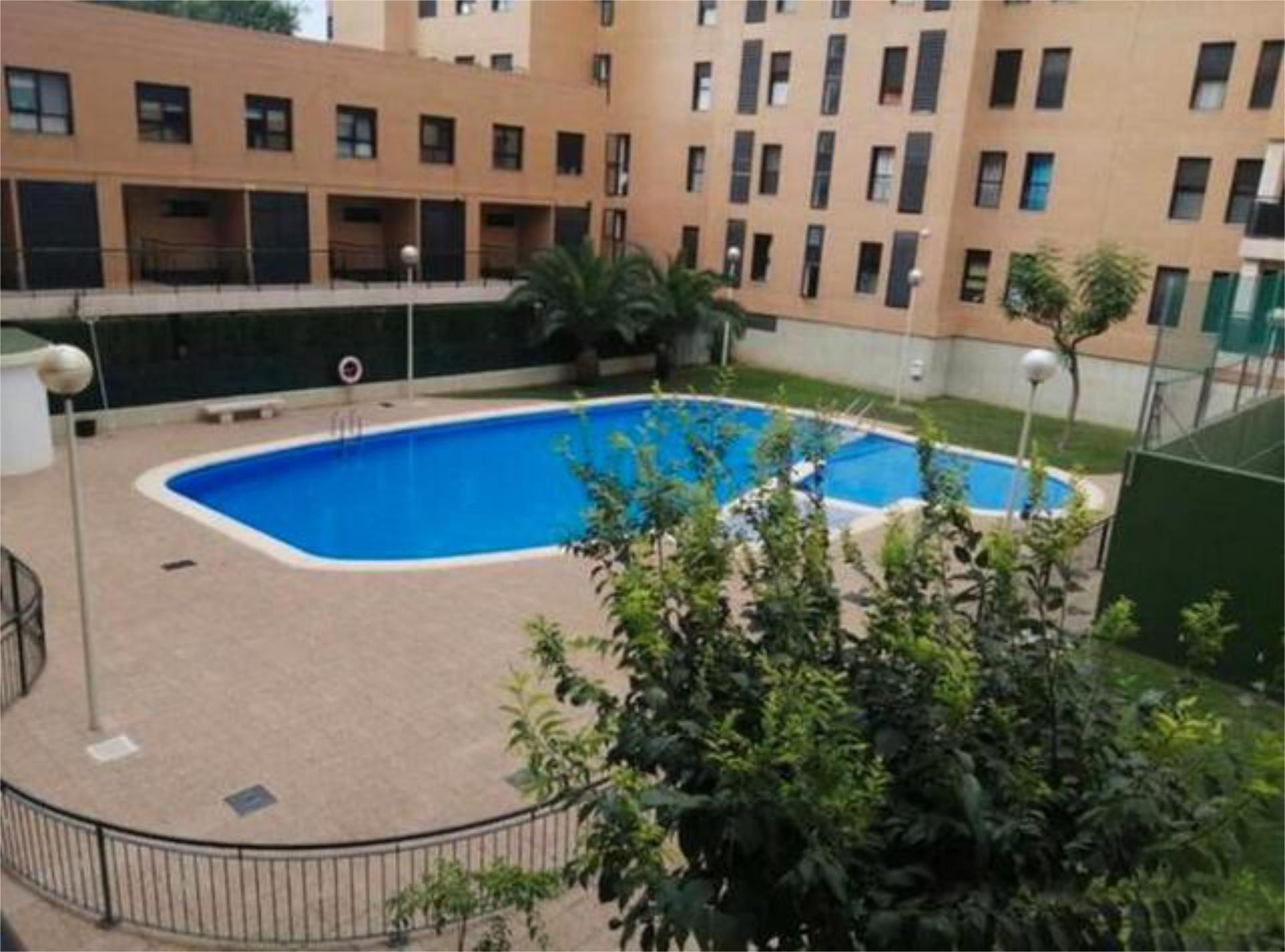 Piscina de Piso en venta en Gandia con Jardín privado, Terraza y Piscina