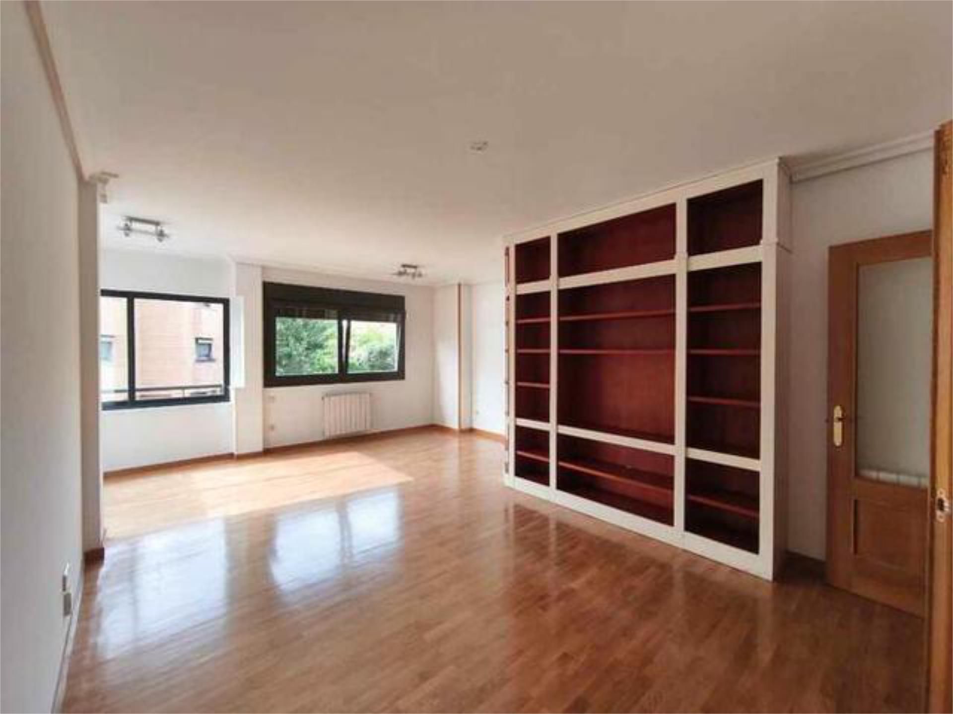 Living room of Flat to rent in Boadilla del Monte  with Heating, Storage room and Swimming Pool