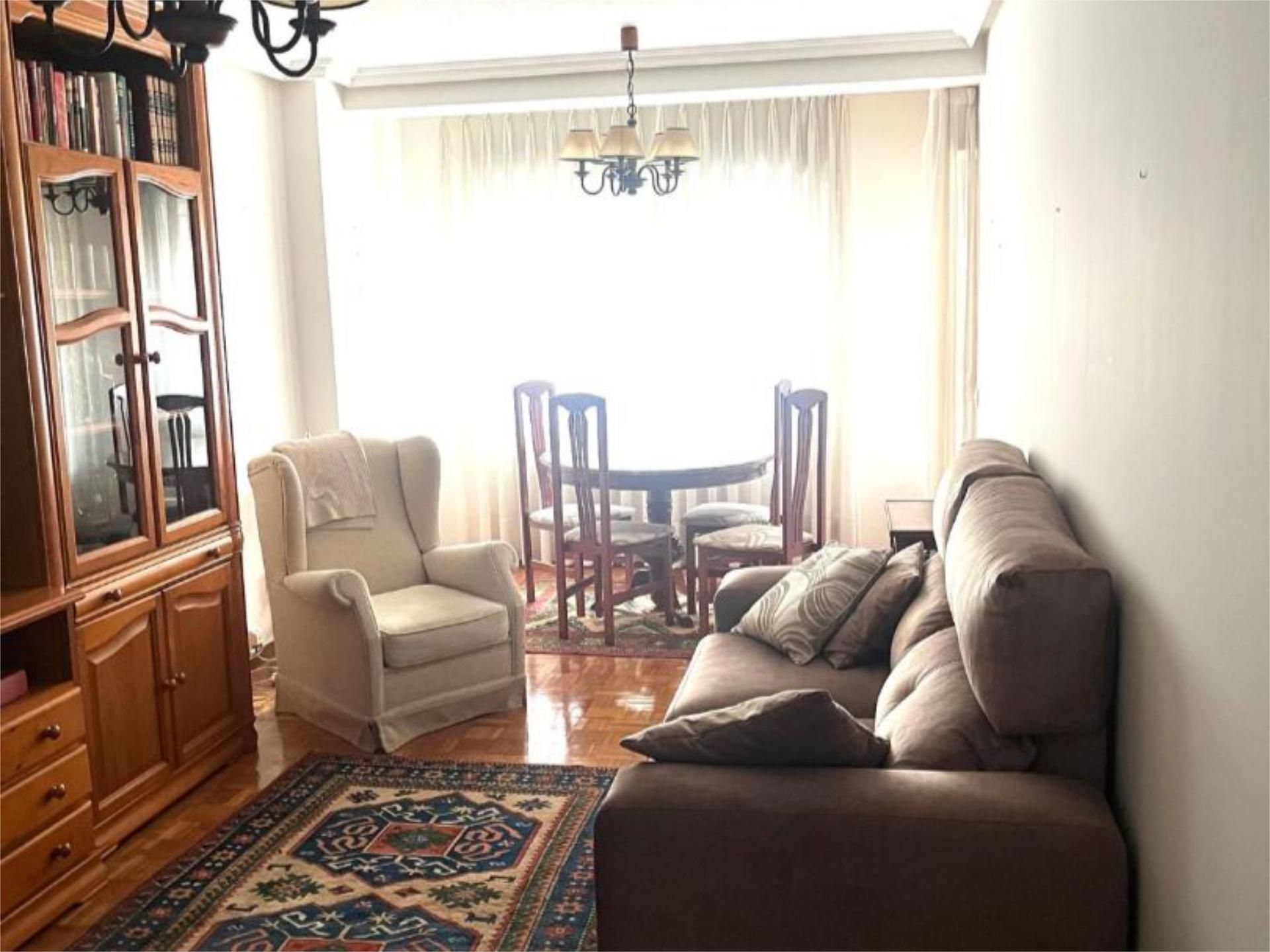 Living room of Flat for sale in Oviedo   with Terrace and Balcony