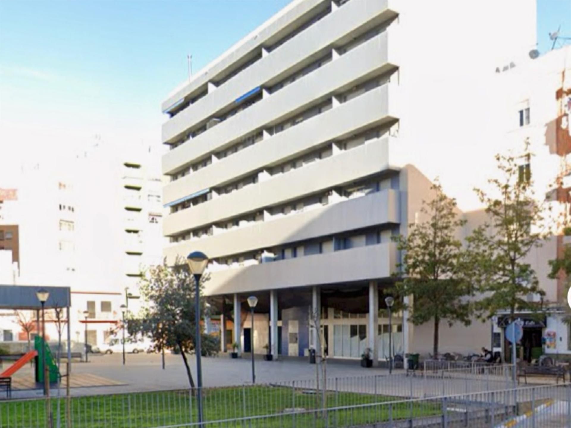 Vista exterior de Garaje de alquiler en Gandia