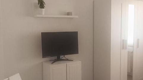 Photo 2 of Flat to share in Calle de la Virgen de Begoña, 25, Pueblo Nuevo, Madrid