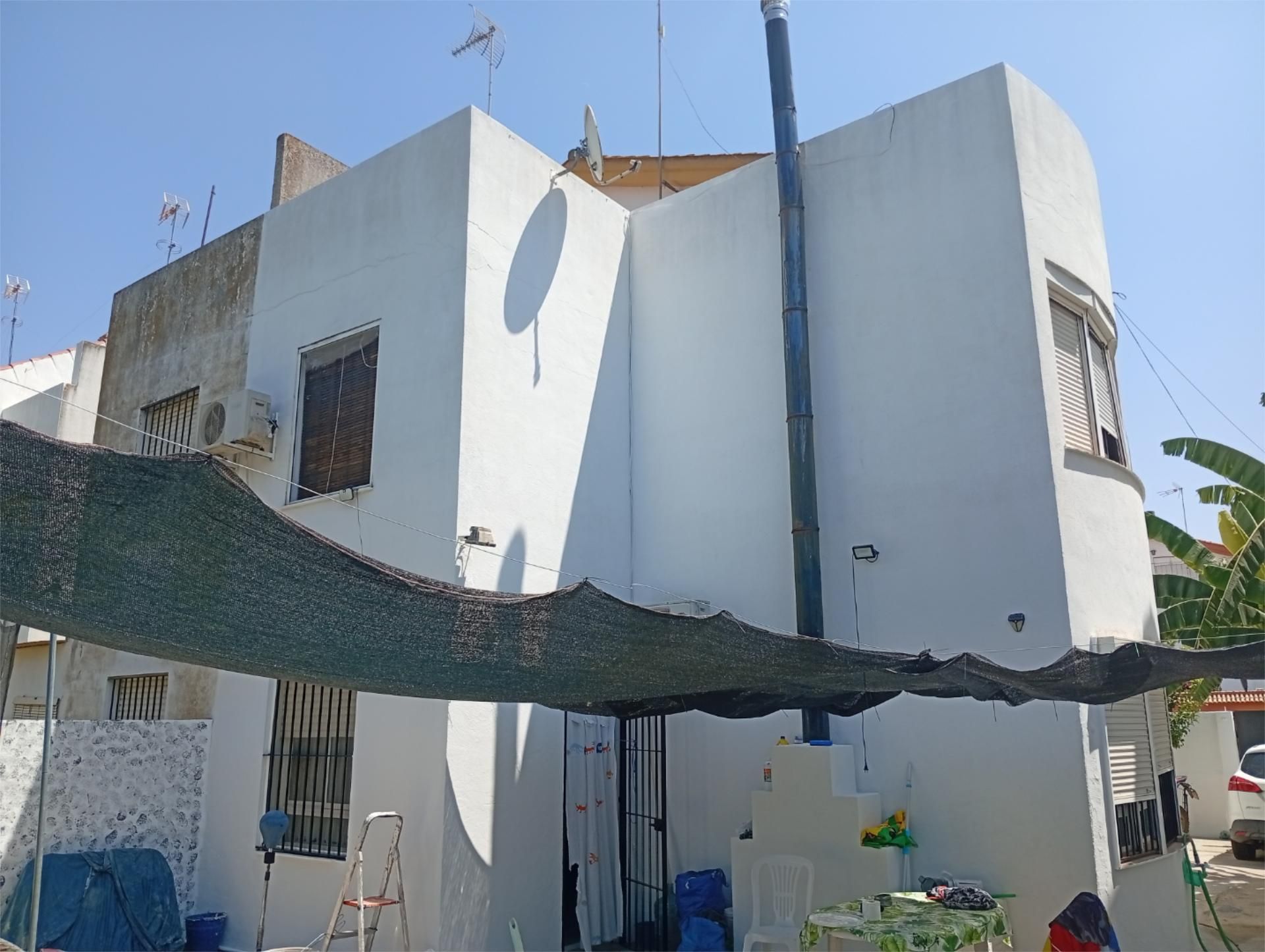 Vista exterior de Casa adosada en venda en Castilleja del Campo amb Aire condicionat, Jardí privat i Terrassa