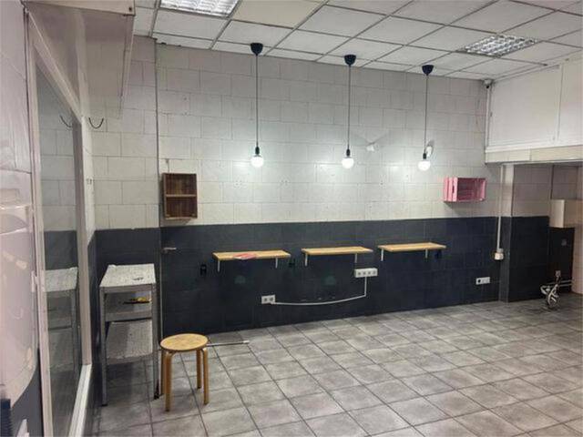 Local comercial en Alquiler en La Atunara - Periáñez