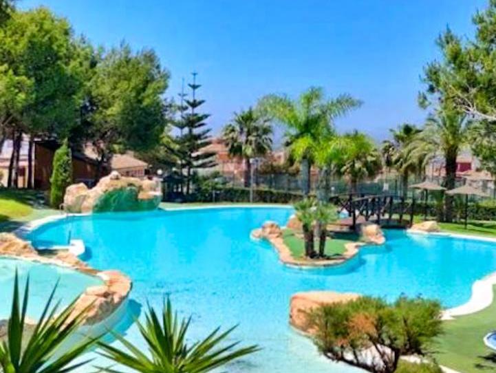 Foto 1 de Casa adosada de lloguer a Urbanizacion Brisa Mar, 253, Monte Faro - Altomar II, Alicante