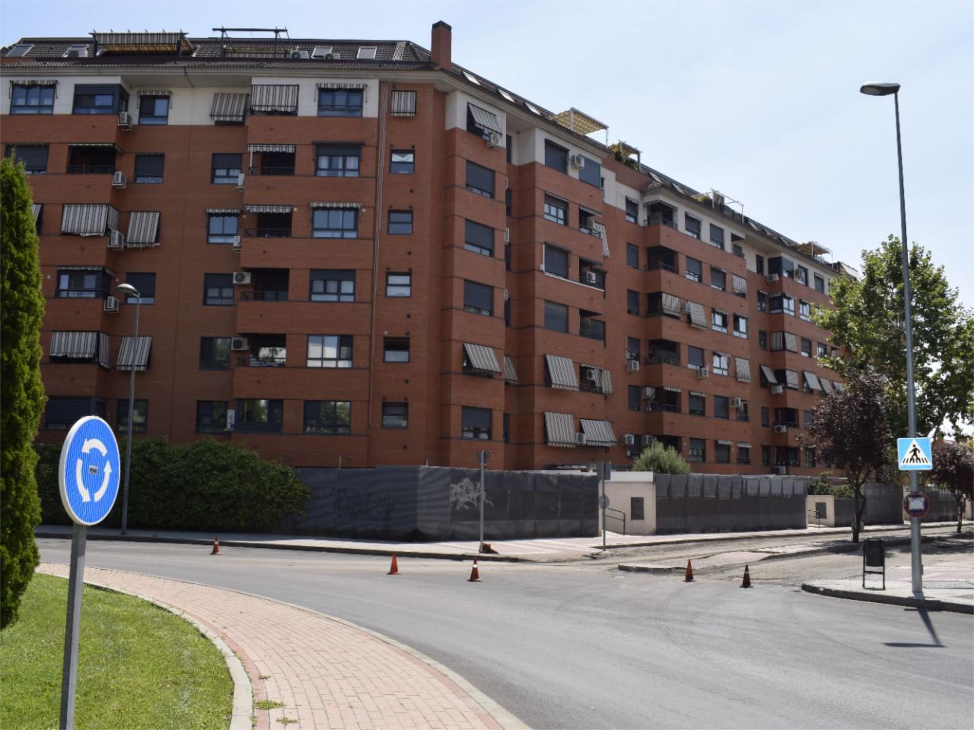 Vista exterior de Pis en venda en Valdemoro amb Aire condicionat, Terrassa i Piscina