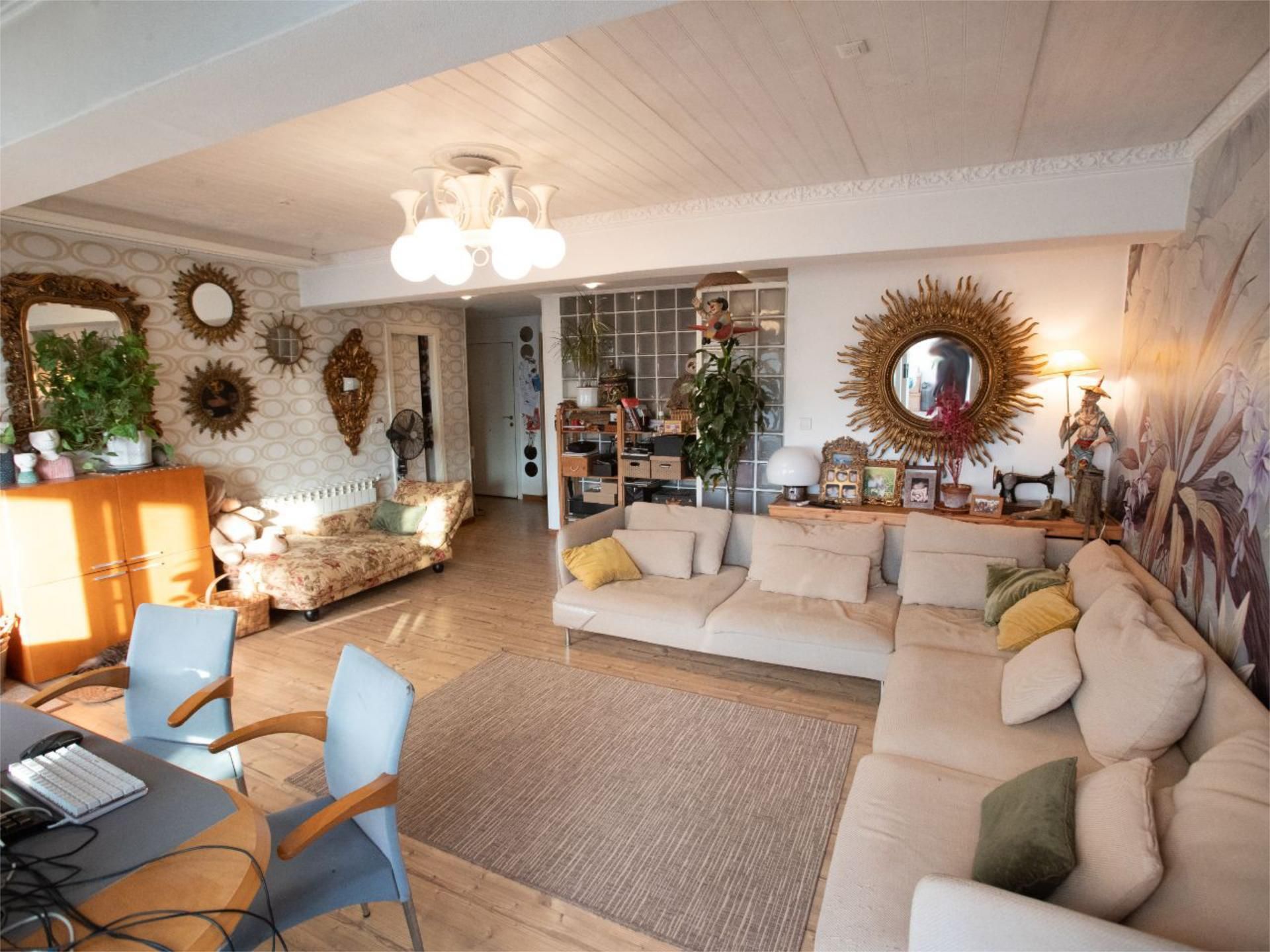 Sala de estar de Ático en venta en Santiago de Compostela  con Calefacción, Terraza y Videoportero