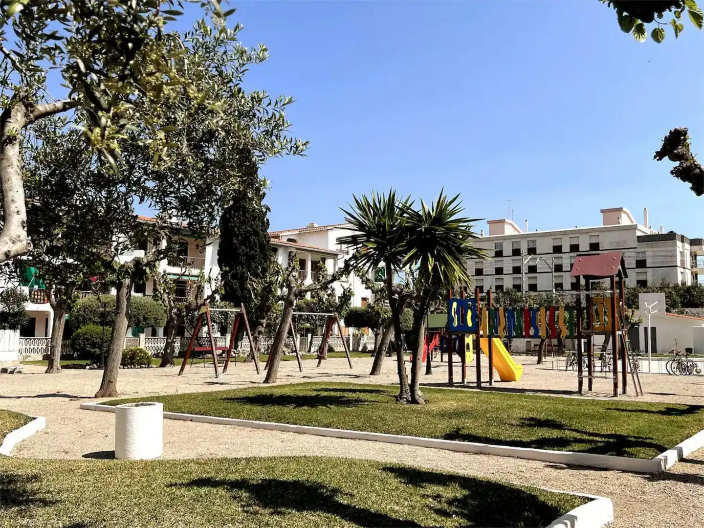 Vista exterior de Piso en venta en Roda de Berà con Aire acondicionado, Calefacción y Jardín privado