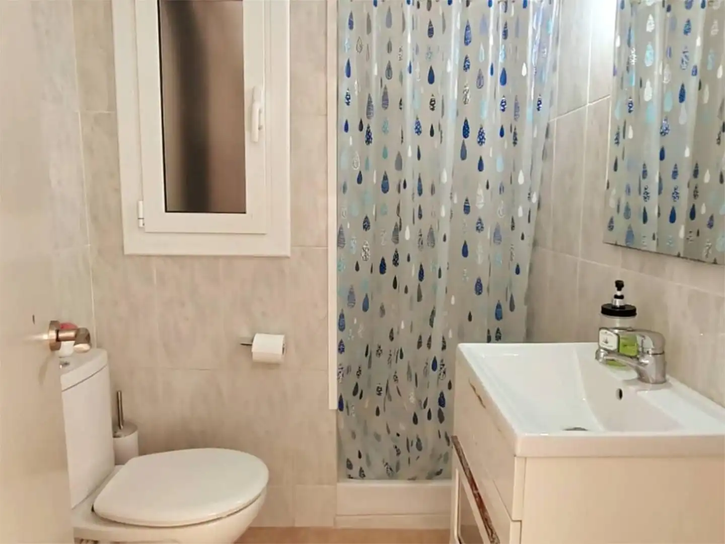 Baño de Piso en venta en Roda de Berà con Aire acondicionado, Calefacción y Jardín privado