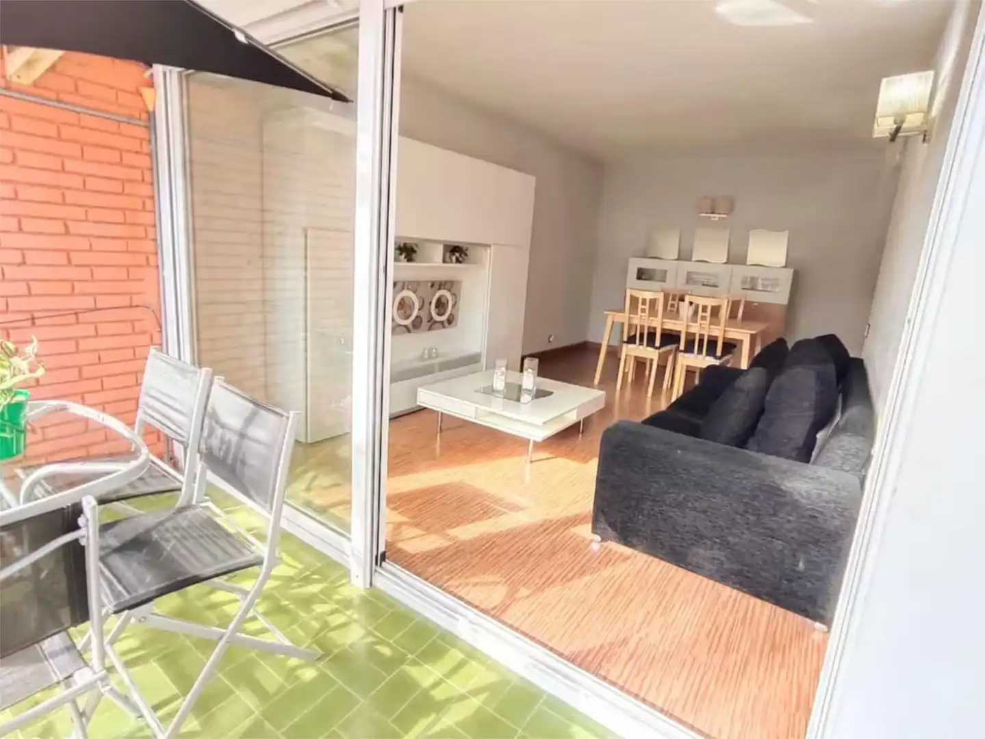 Sala de estar de Piso en venta en Roda de Berà con Aire acondicionado, Calefacción y Jardín privado