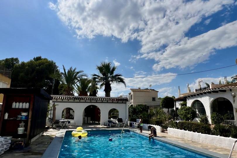 Casa o xalet de lloguer a Avinguda Mimosas, 16, Cala de Finestrat, Alicante - imatge 1 Foto 1 de Casa o xalet de lloguer a Avinguda Mimosas, 16, Cala de Finestrat, Alicante