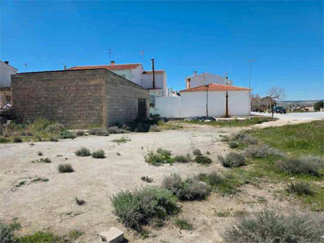 Casa-chalet en Venta en Baza